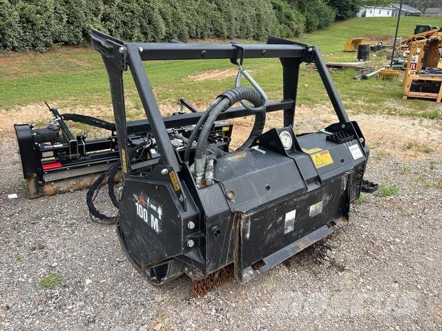 CAT HM415C 林業覆蓋機