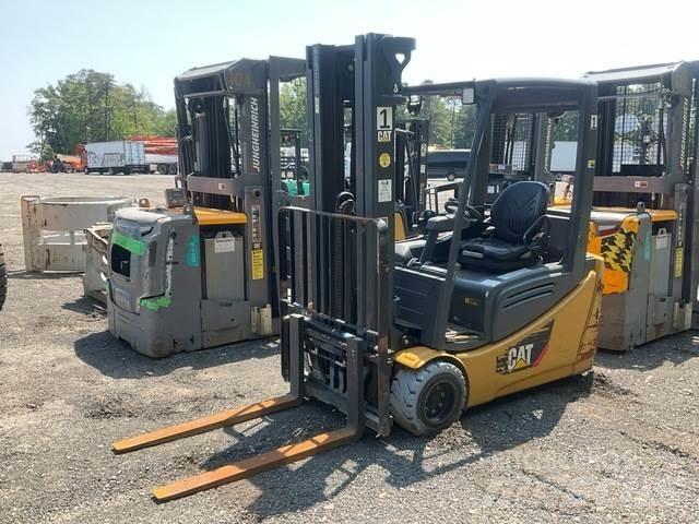 CAT MH 2ET4000 電動堆高機