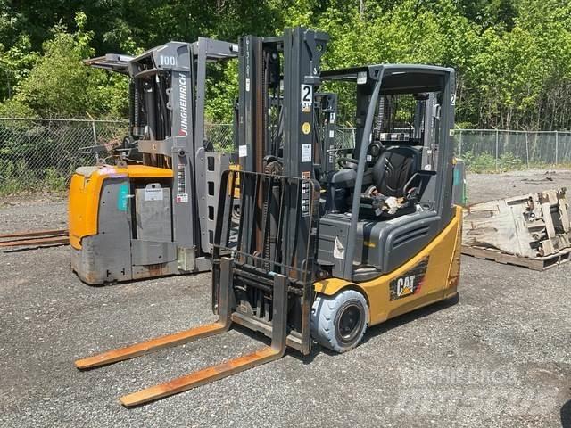 CAT MH 2ET4000 電動堆高機