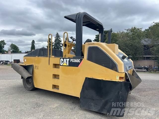 CAT PS-360C 膠輪滾壓機