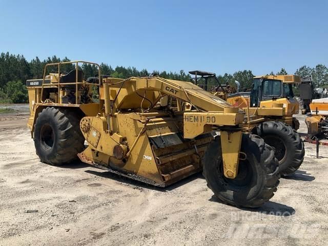 CAT SS-250 土壤壓實機