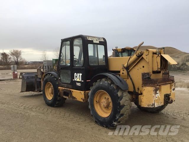 CAT TH83 伸縮臂操作車