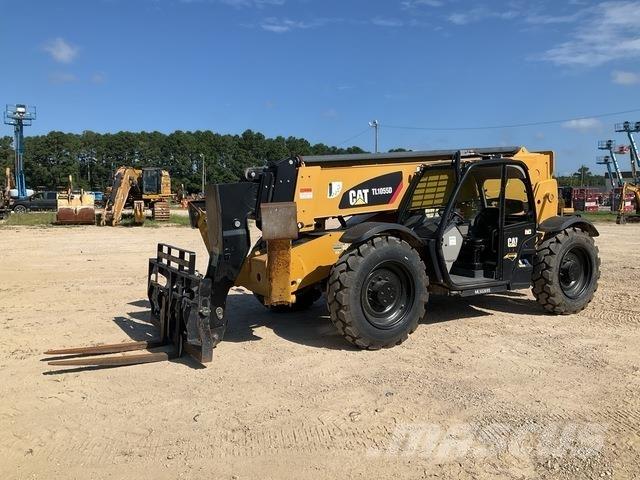 CAT TL1055D 伸縮臂操作車
