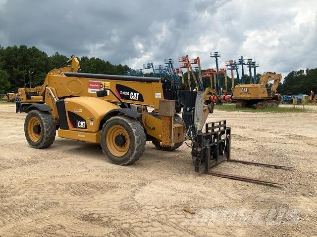 CAT TL1055D 伸縮臂操作車