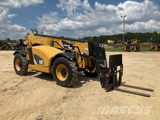 CAT TL642D 伸縮臂操作車
