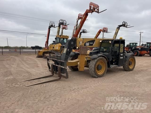 CAT TL943C 伸縮臂操作車