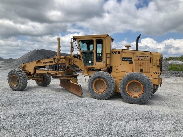 Champion 720A 平土機