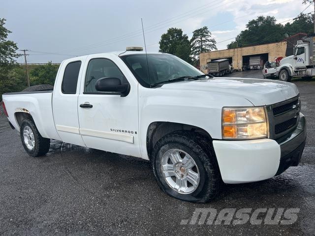 Chevrolet 1500 皮卡.傳統半斗卡車/側卸板