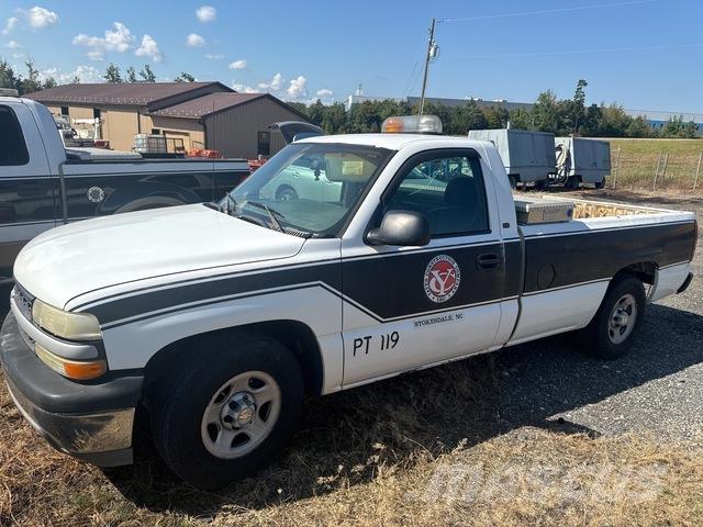 Chevrolet 1500 皮卡.傳統半斗卡車/側卸板