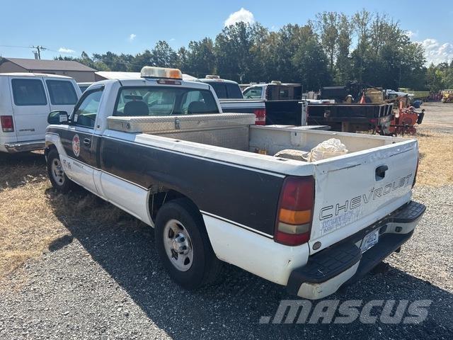 Chevrolet 1500 皮卡.傳統半斗卡車/側卸板