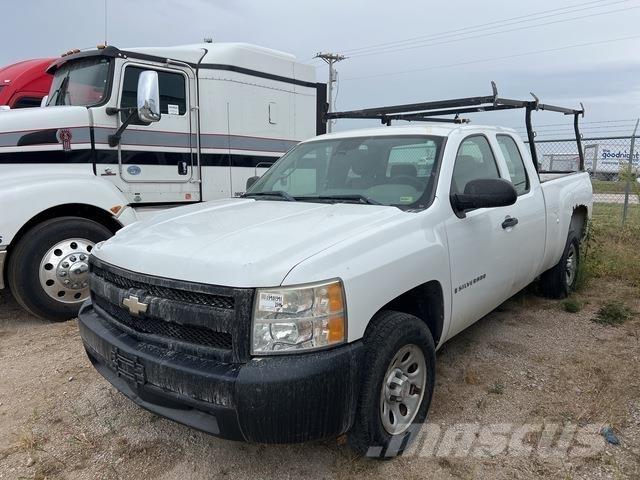 Chevrolet 1500 皮卡.傳統半斗卡車/側卸板