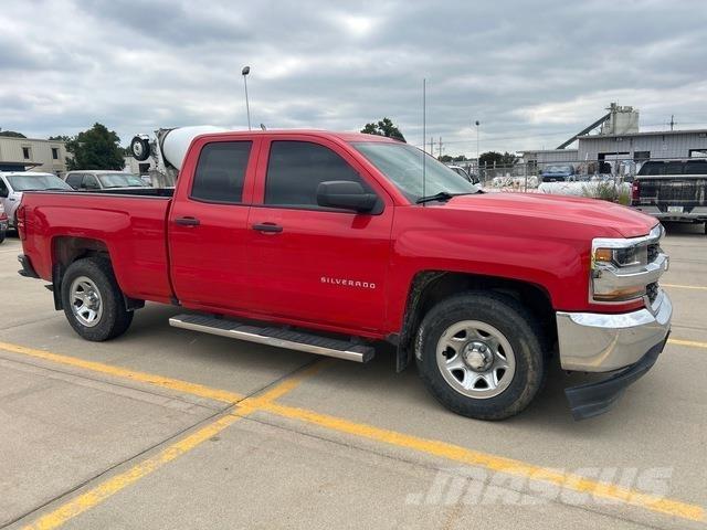 Chevrolet 1500 皮卡.傳統半斗卡車/側卸板