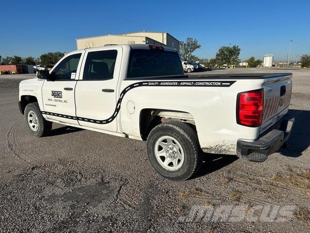 Chevrolet 1500 皮卡.傳統半斗卡車/側卸板