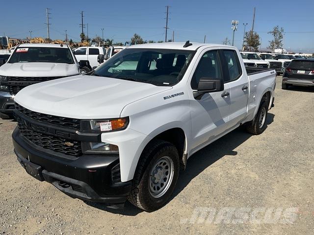 Chevrolet 1500 皮卡.傳統半斗卡車/側卸板