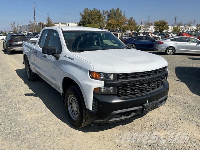 Chevrolet 1500 皮卡.傳統半斗卡車/側卸板