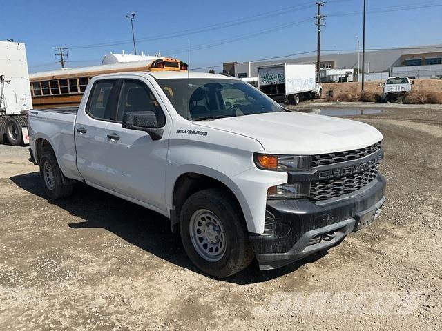 Chevrolet 1500 皮卡.傳統半斗卡車/側卸板