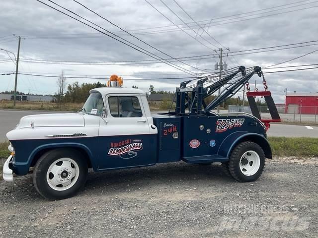 Chevrolet 3100 救援車