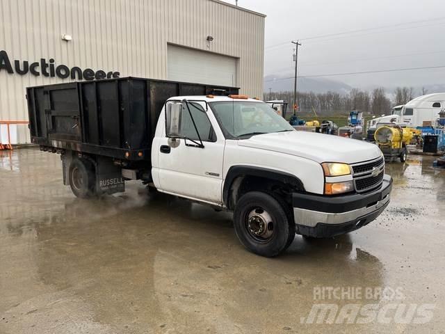 Chevrolet 3500 平板式/側卸式卡車
