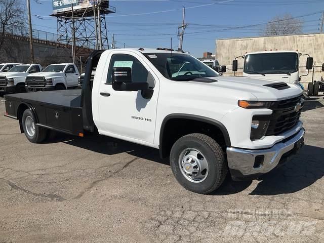 Chevrolet 3500 平板式/側卸式卡車