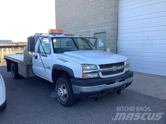 Chevrolet 3500 平板式/側卸式卡車