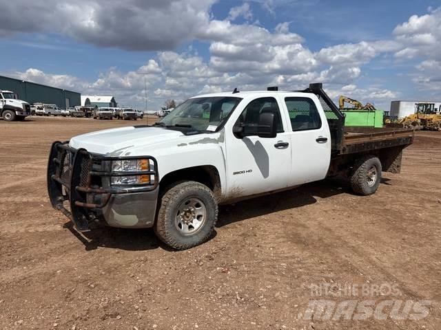 Chevrolet 3500 平板式/側卸式卡車