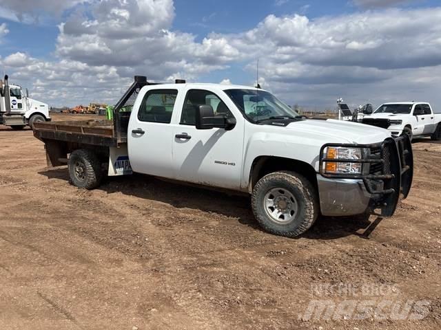 Chevrolet 3500 平板式/側卸式卡車
