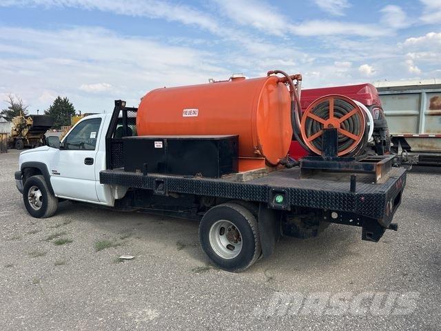 Chevrolet 3500 平板式/側卸式卡車