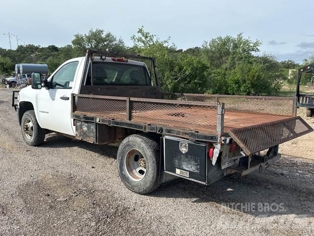 Chevrolet 3500 平板式/側卸式卡車