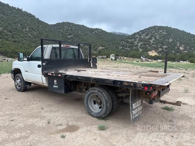 Chevrolet 3500 平板式/側卸式卡車