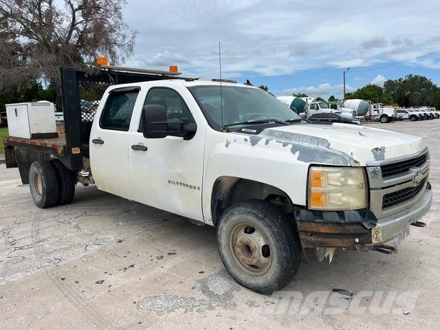 Chevrolet 3500 皮卡.傳統半斗卡車/側卸板