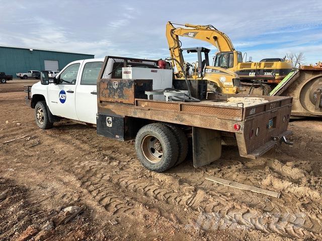 Chevrolet 3500 平板式/側卸式卡車