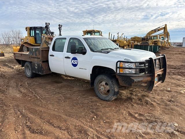 Chevrolet 3500 平板式/側卸式卡車