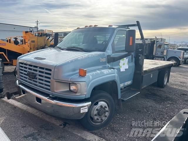 Chevrolet 4500 平板式/側卸式卡車