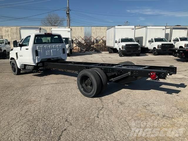 Chevrolet 5500 駕駛室與內部