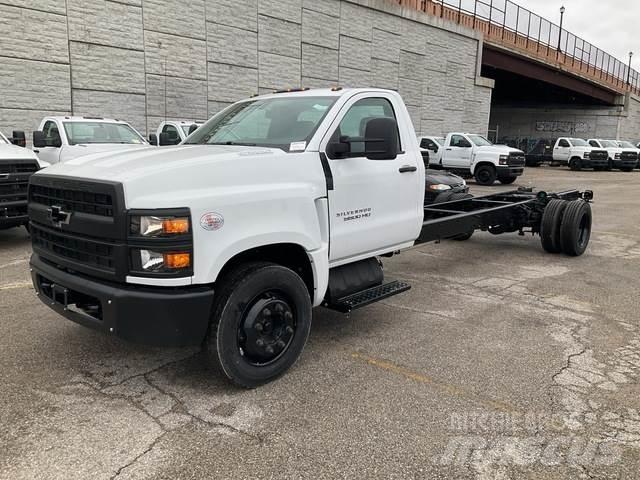 Chevrolet 5500 駕駛室與內部