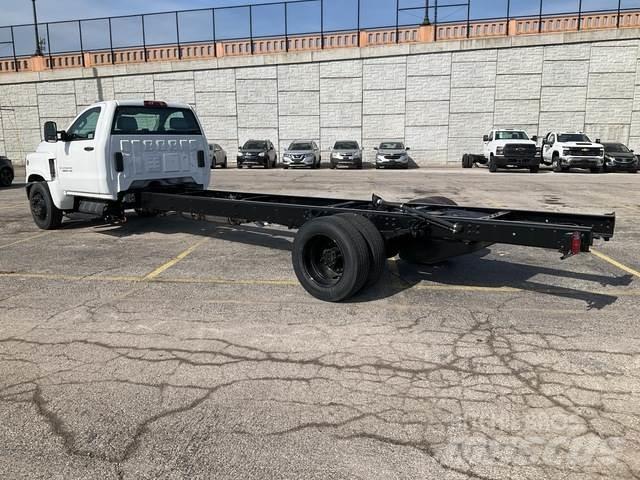 Chevrolet 5500 駕駛室與內部