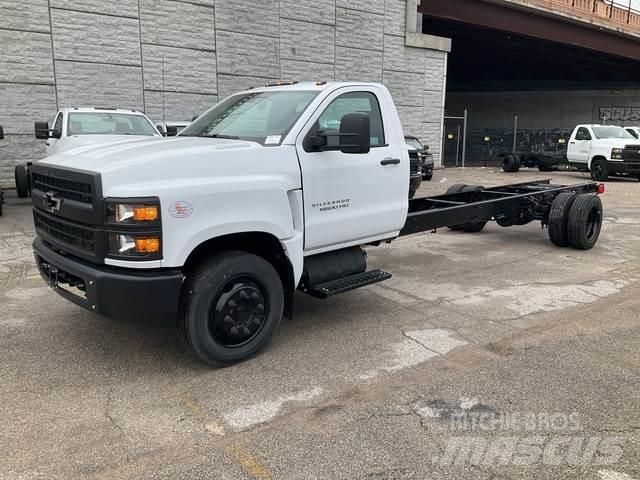 Chevrolet 6500 駕駛室與內部