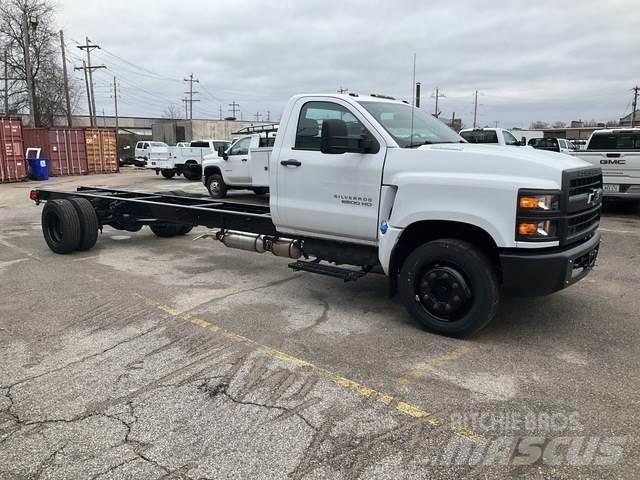 Chevrolet 6500 駕駛室與內部