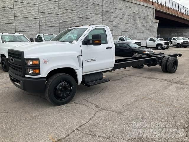 Chevrolet 6500 駕駛室與內部