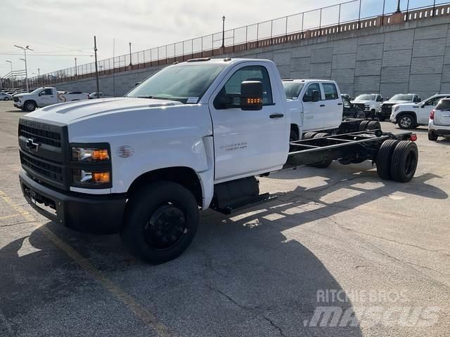 Chevrolet 6500 駕駛室與內部