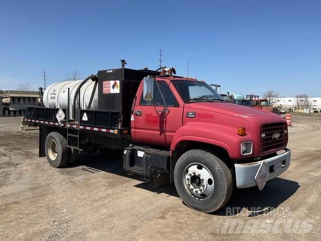 Chevrolet 7500 平板式/側卸式卡車