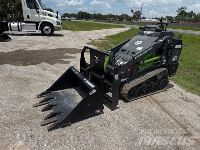 Cougar CG827 滑移轉向裝載機