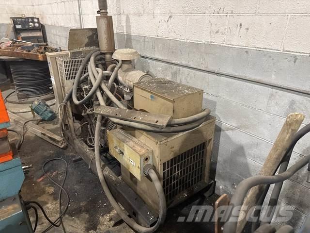 Cummins  柴油發電機