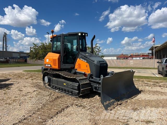 Develon DD100 履帶推土機