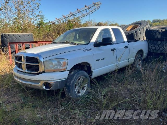 Dodge Ram 1500 皮卡.傳統半斗卡車/側卸板