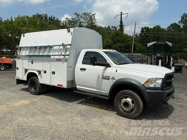 Dodge Ram 5500 皮卡.傳統半斗卡車/側卸板