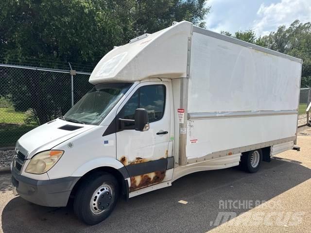 Dodge Sprinter 廂式貨物運輸車