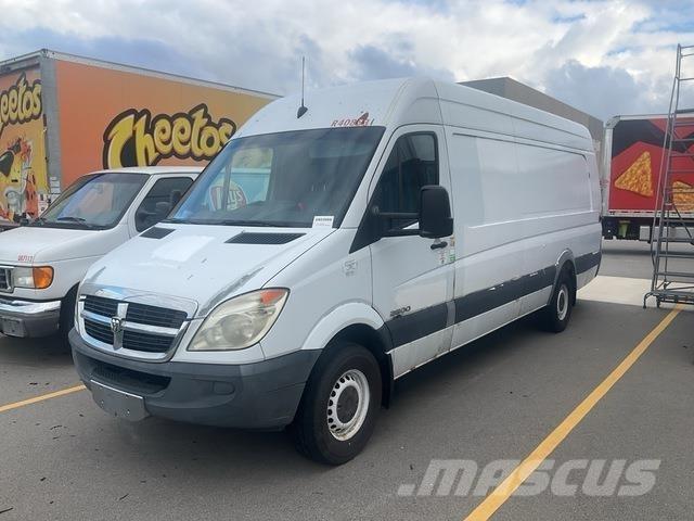 Dodge Sprinter 廂式貨物運輸車