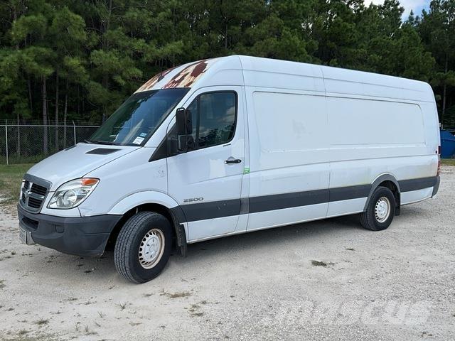 Dodge Sprinter 廂式貨物運輸車