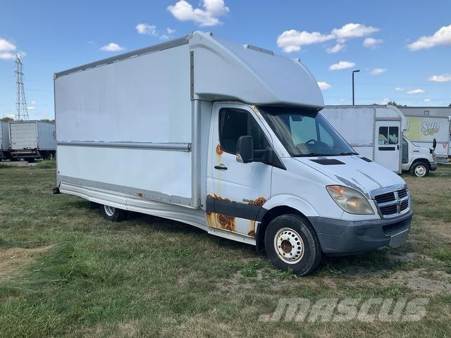 Dodge Sprinter 廂式貨物運輸車